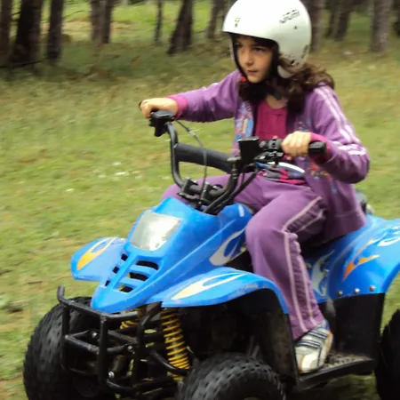 Lilia 2 Family Hotel