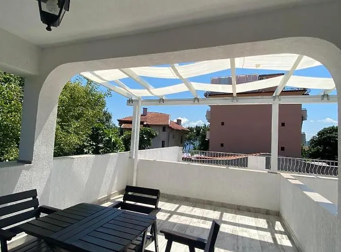 Lilia 2 Family Primorsko