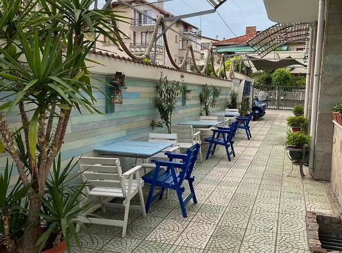 Lilia 2 Family Ξενοδοχείο 2*